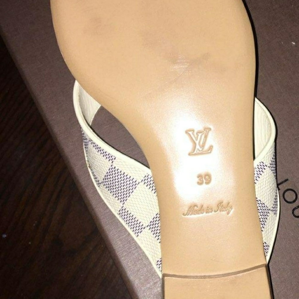 Louis Vuitton White Damier Azur Sandal - Picture 2 of 4
